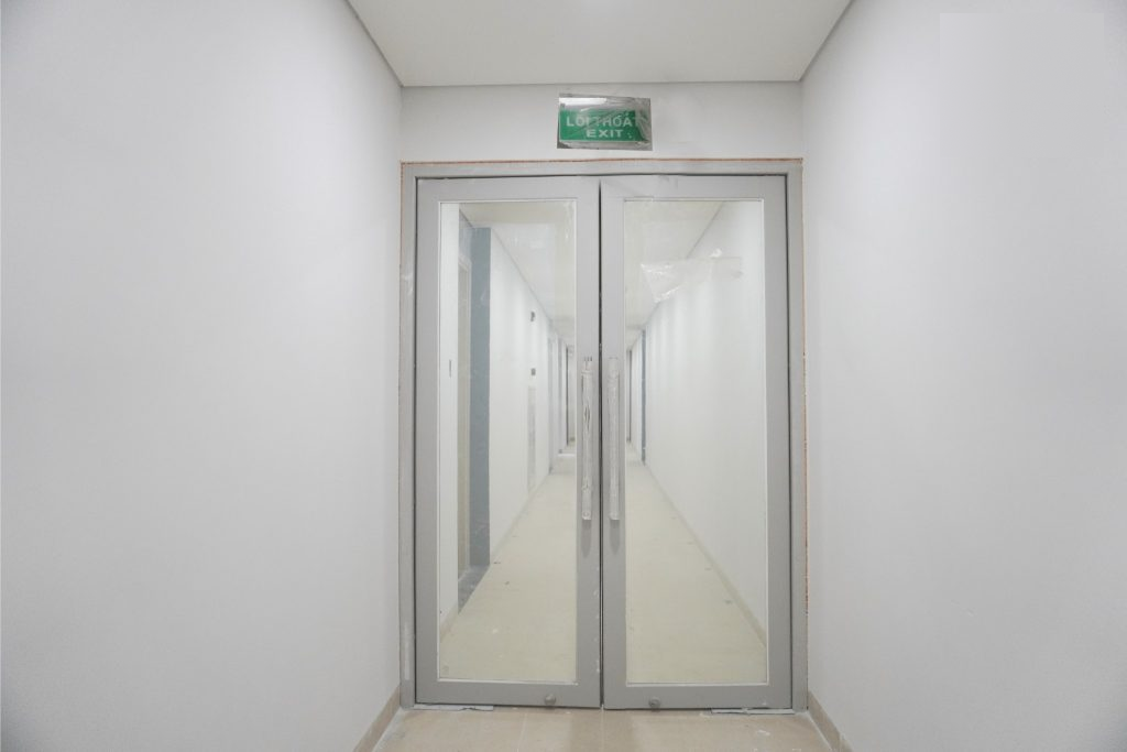 Tiêu chuẩn cửa kính chống cháy hiện nay