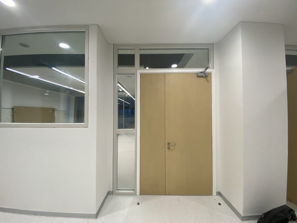 Tối ưu an toàn trong chung cư với vách kính chống cháy 60 phút