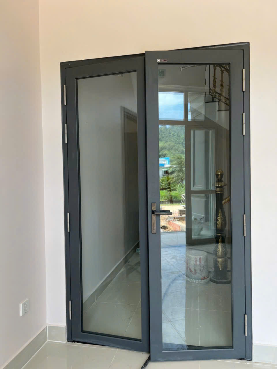 phụ kiện cửa kính chống cháy an toàn